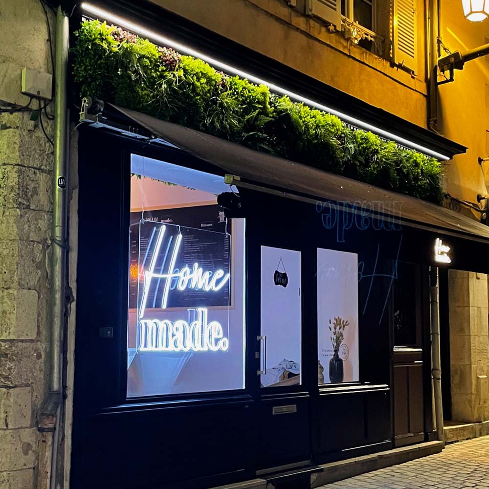 Enseigne néon Traiteur Home Made à Orléans