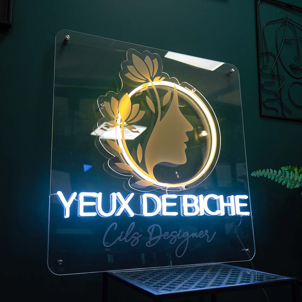 Enseigne néon Yeux de Biche à Saint-Ay